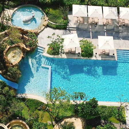 Mu 자오시 호텔 외부 사진 The swimming pool at the hotel