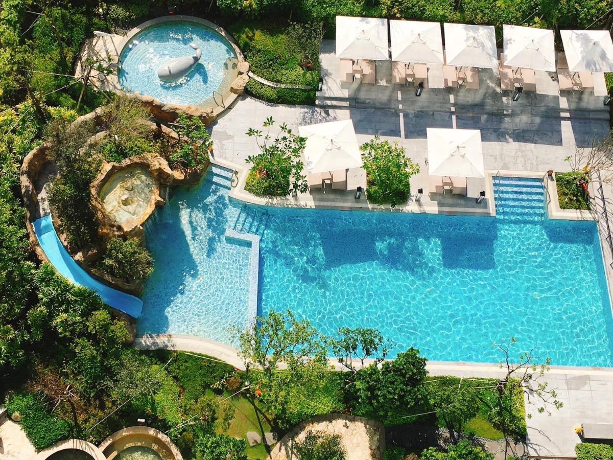 Mu 자오시 호텔 외부 사진 The swimming pool at the hotel