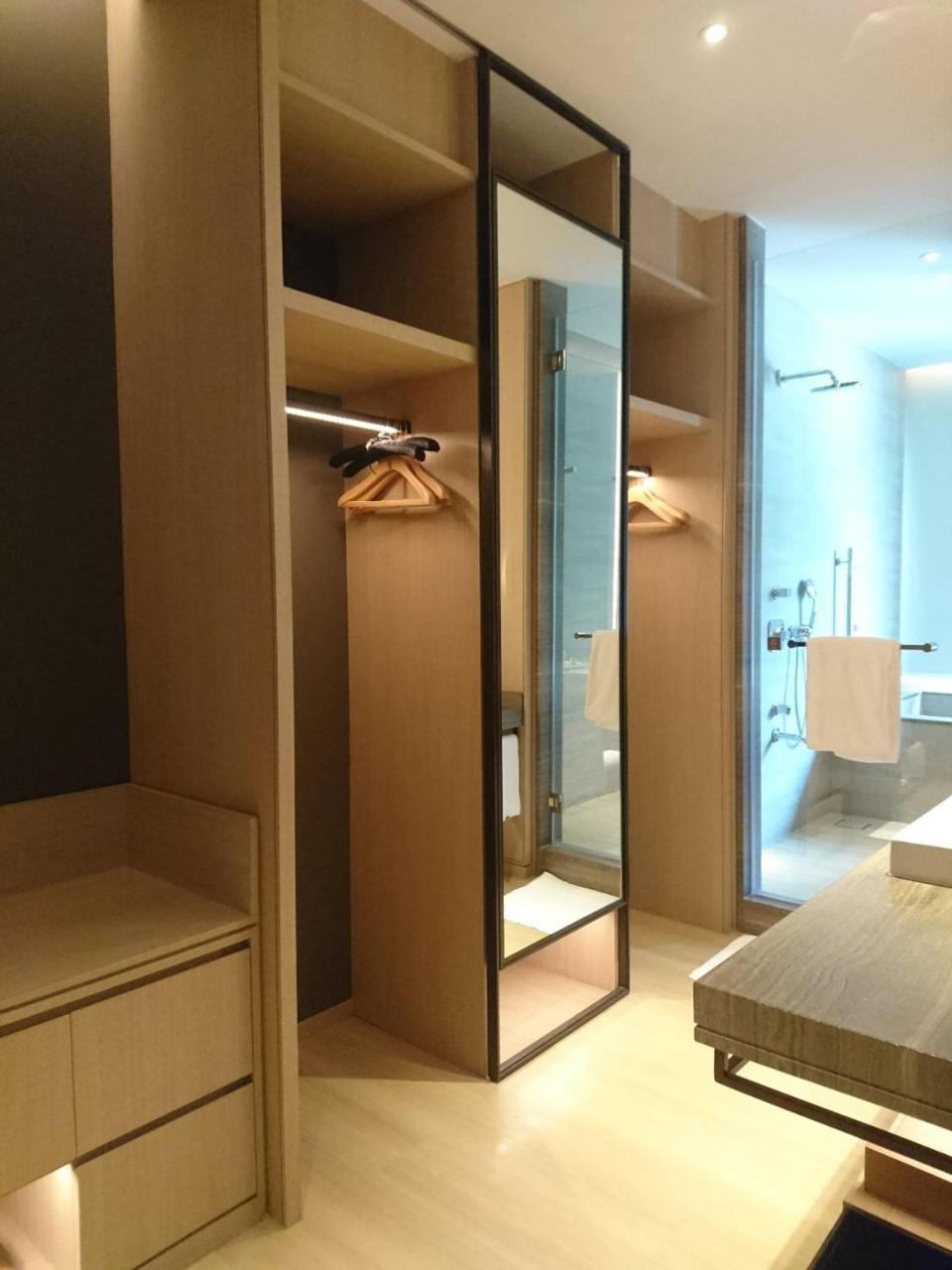 Mu 자오시 호텔 외부 사진 A walk-in wardrobe